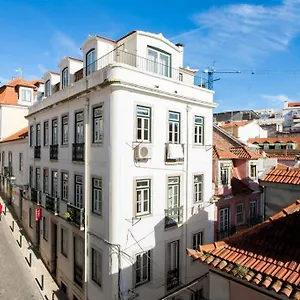 https://flat-do-chiado-03.hotels-lisbon-portugal.com