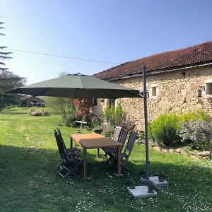 https://le-merlat-gite.midi-pyreneeshotels.com